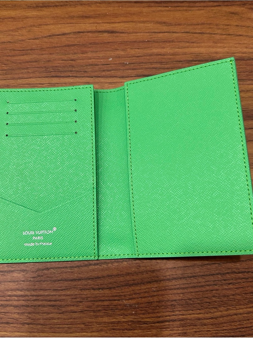 Louis Vuitton Golf Green Passport Holder - Picture 4 of 4